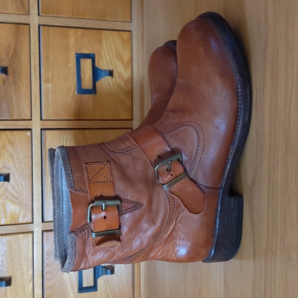 Moma distressed leather ankle boots - Picture 4 of 16